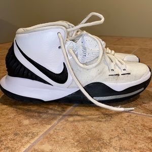 Kyrie 6 basketball shoes